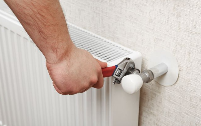暖氣片溫控設(shè)施不能私自拆除，會(huì)導(dǎo)致樓棟水力失衡